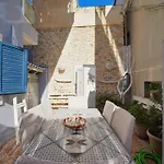 Tzofa's Apartment