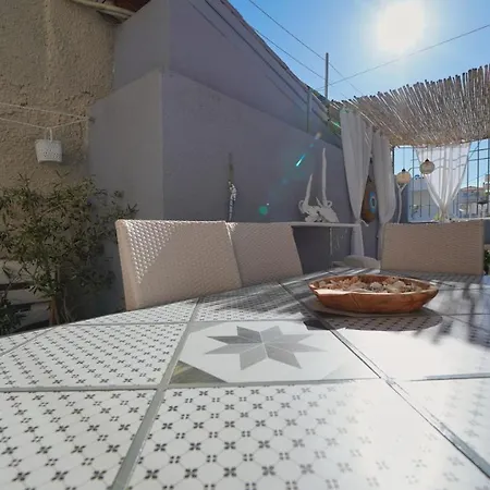 Διαμέρισμα Tzofa's *