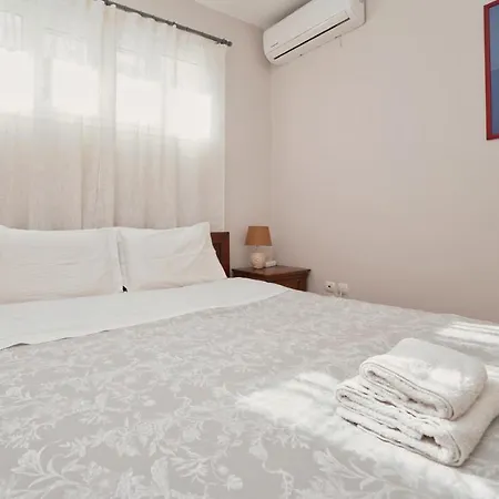 Tzofa's Ερμιόνη